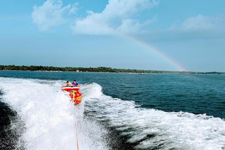 a small boat in a body of water